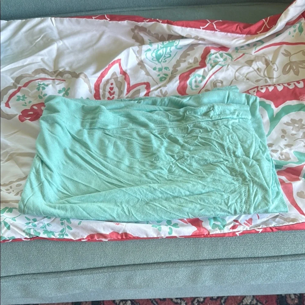Sheets &Twin XL Comf Reversible Paisley Comforter in Sham + sheet sets
